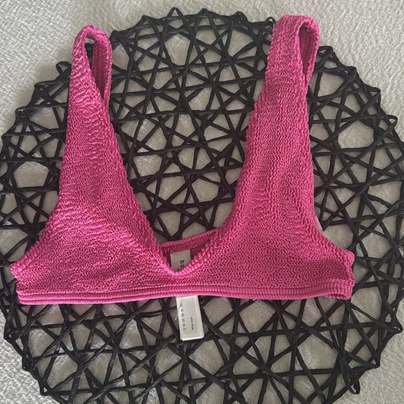 Bond-Eye scout crop, Candy Pink, OS, Brand new, $100 - Picture 6 of 8